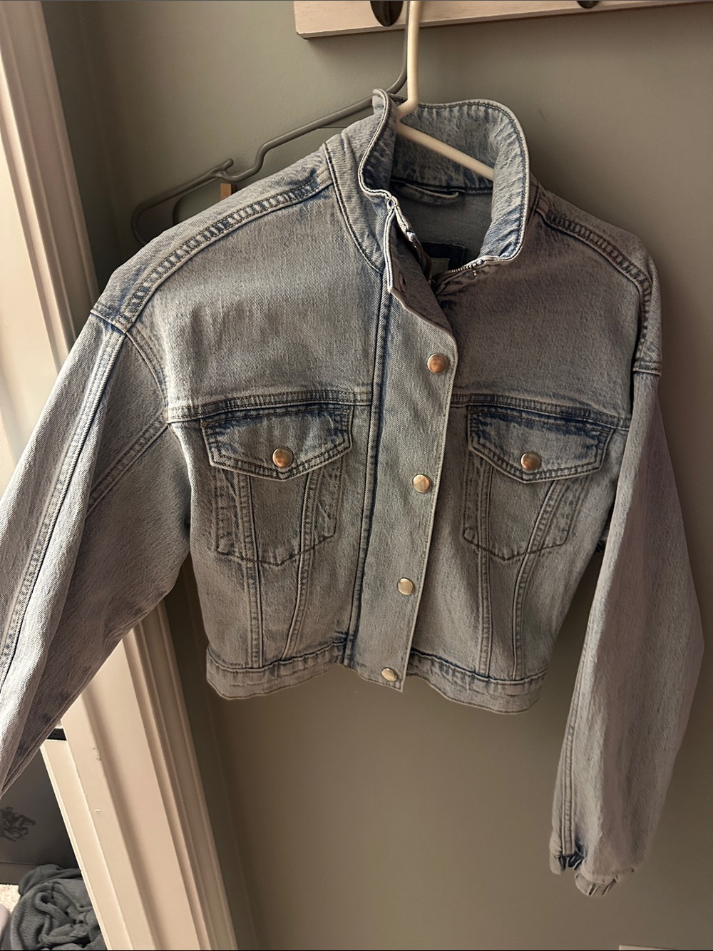 Abercrombie and Fitch Cropped Jean Jacket